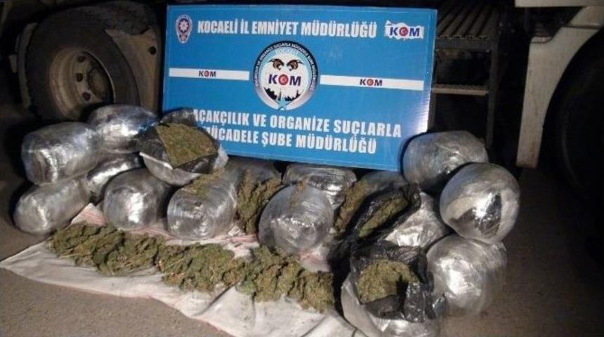 Kocaeli&rsquo;de Uyuşturucu Tacirlerine Operasyon