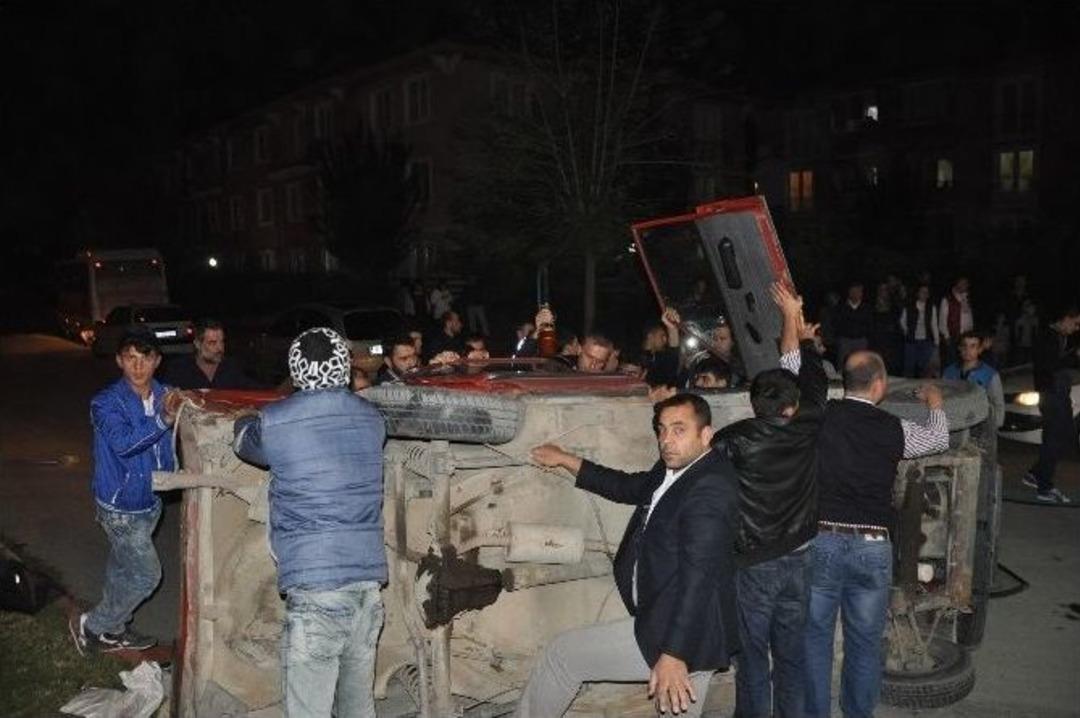 Yan Yatan Ara&ccedil;ta Sıkışan Yaralılar İ&ccedil;in Seferberlik