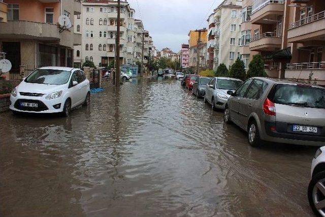 Edirne’de Yağmur Yaşamı Olumsuz Etkiledi