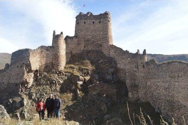 Şeytan Kalesinde Tarih Dersi