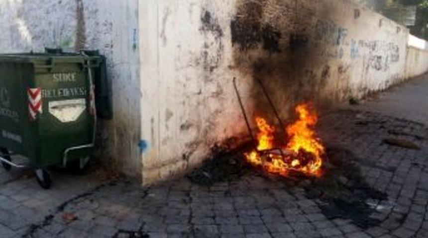 S&ouml;ke Belediyesi Temizlik İşlerinden Uyarı: Konteynırlara Yanıcı Madde Atmayın