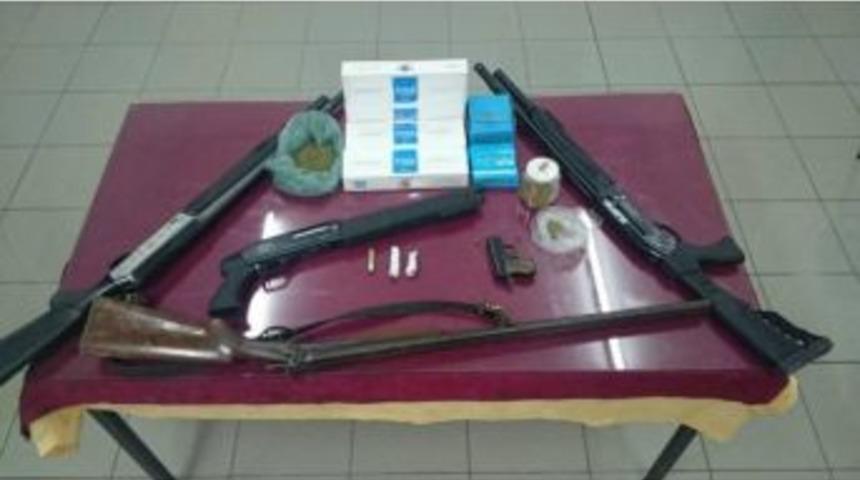 Ayvalık&rsquo;ta Jandarmadan Gece Yarısı Operasyonu