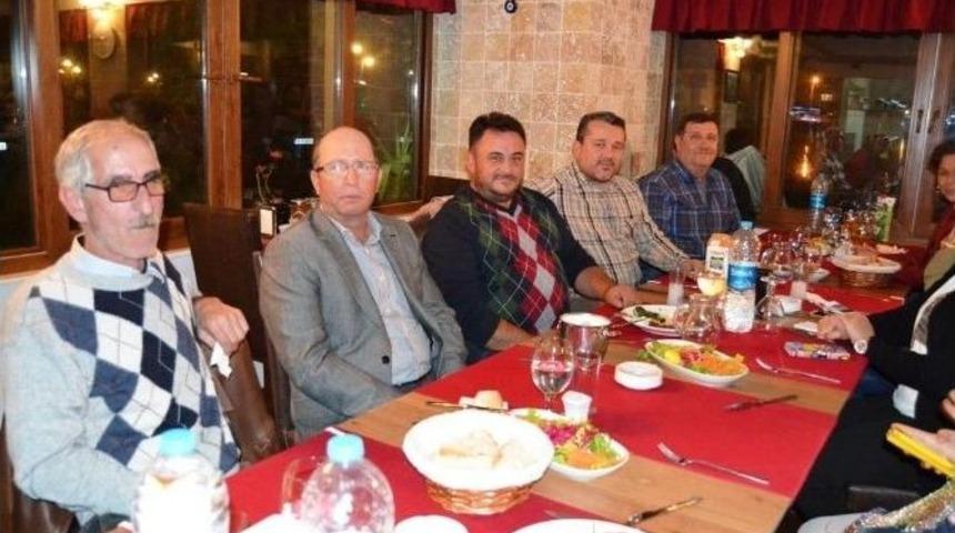 Ayvalık&rsquo;ta Sakaryaspor&rsquo;a Moral Dopingi