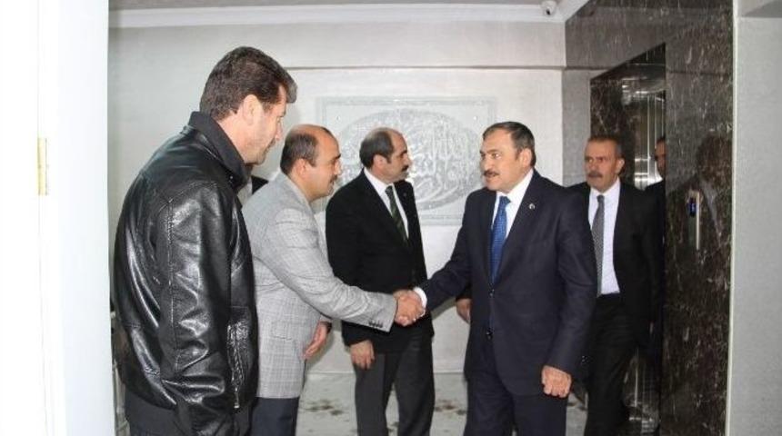 Bakan Eroğlu&rsquo;dan Van İlim Ve K&uuml;lt&uuml;r Vakfı&rsquo;na Ziyaret