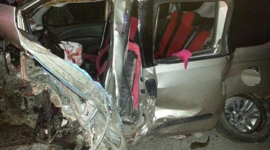 Erzurum&rsquo;da Trafik Kazası: 1 &Ouml;l&uuml;, 2 Yaralı