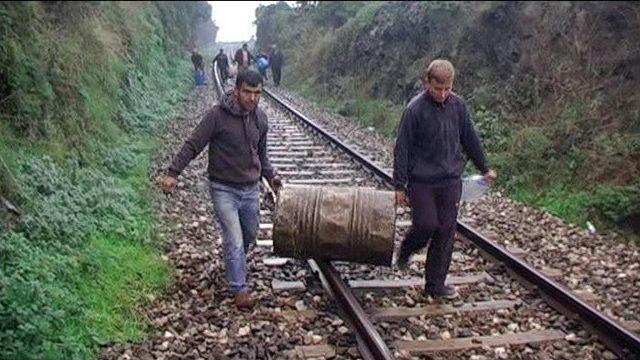 Sahile Vuran Varil Korkuttu 1