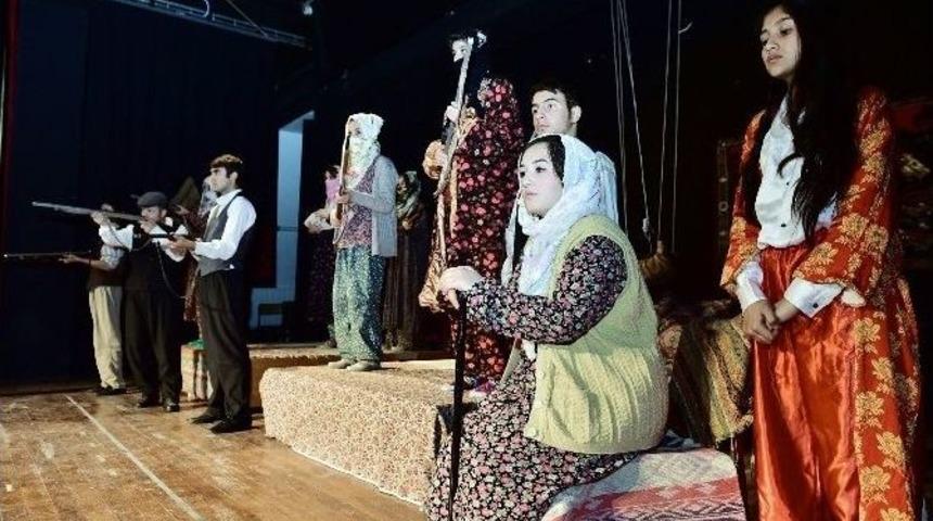 Kent Tiyatrosu&rsquo;nda Perde &rsquo;t&ouml;re&rsquo; İle A&ccedil;ılıyor