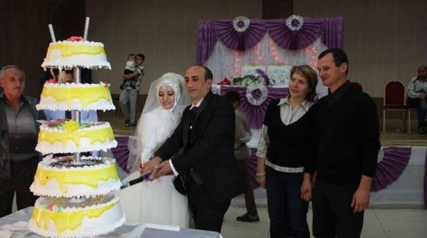 Litvanyalı &Ccedil;ift Otluya Hayran Kaldı