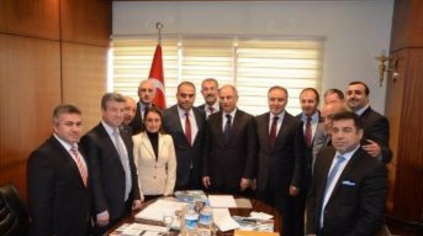 Bakan Ala&rsquo;dan Kızak Federasyonu Başkanı Serkan Yaşar&rsquo;a Destek S&ouml;z&uuml;