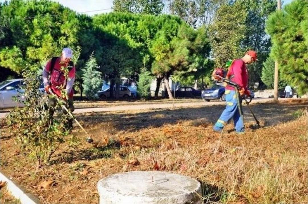 Tekirdağ Devlet Hastanesi Bah&ccedil;esi Temizlendi