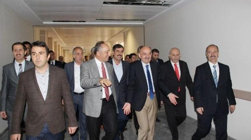 Sağlık Bakanı&rsquo;nın Muş Gezisi