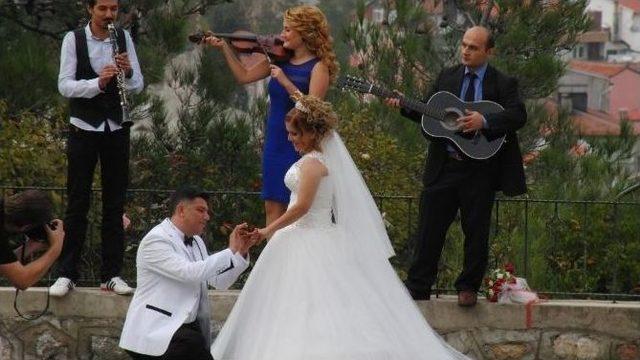 Gelin Ve Damat Adayları Fotoğraf Çektirmek İçin Amasra’ya Akın Ediyor