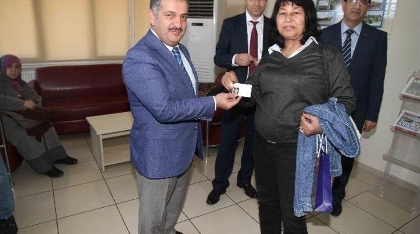 Yaralı Hayvan Koruma Eğitimi Kartları Verildi