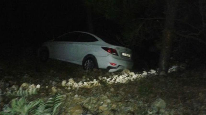 Kargı&rsquo;da Otomobil Şarampole Yuvarlandı: 4 Yaralı