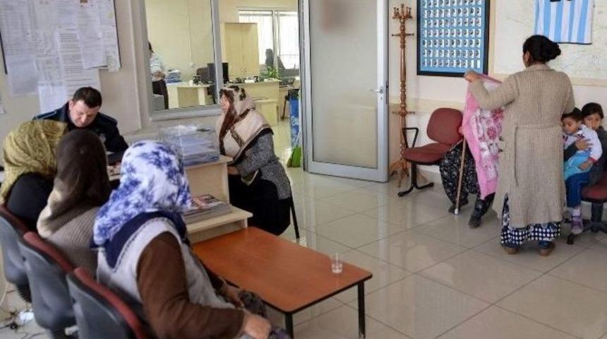 Tepebaşı Zabıtasından Dilencilere Ge&ccedil;it Yok