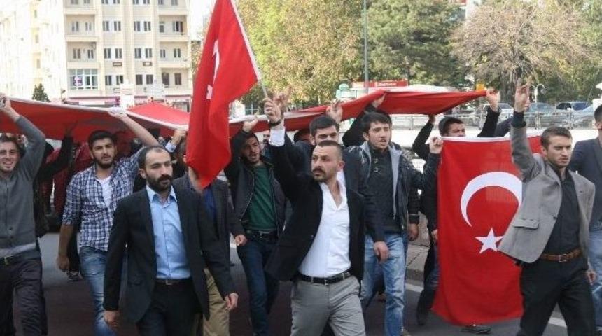 3 Askerin Şehit Edilmesii Protesto Ettiler