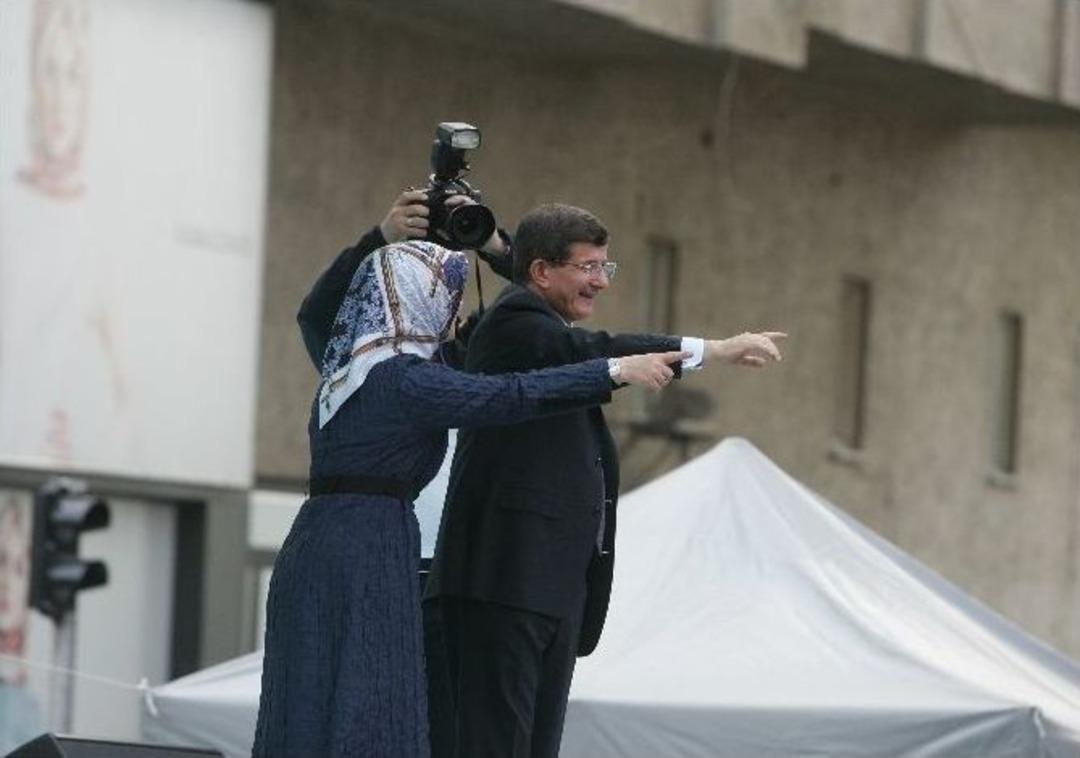 Başbakan Ahmet Davutoğlu, Toplu A&ccedil;ılış T&ouml;renine Katıldı