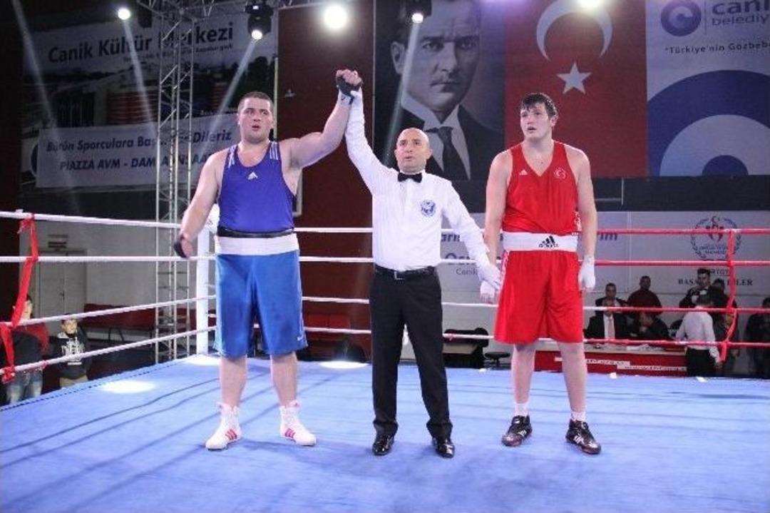 Boks Turnuvasında T&uuml;rkiye G&uuml;rcistan&rsquo;ı 4-3 Mağlup Etti