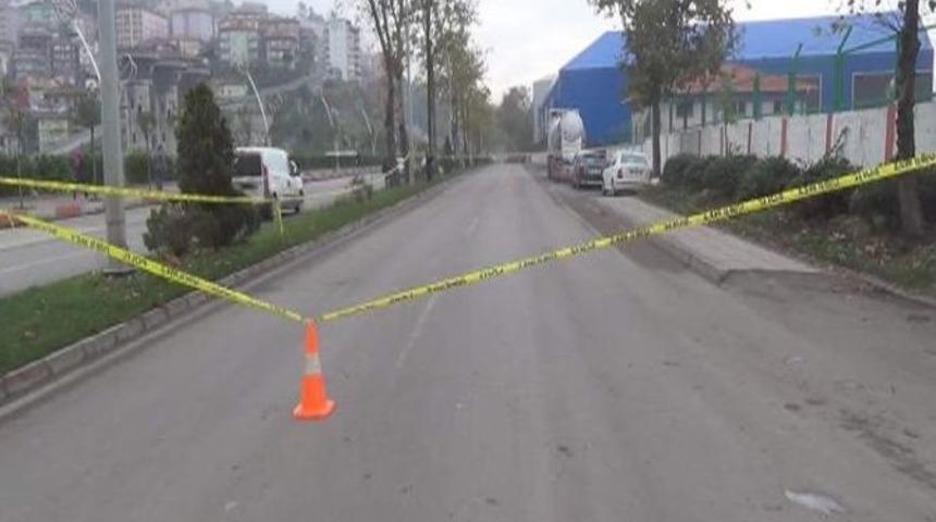 Trafiği Kestiren Ş&uuml;pheli Paketten Pastel Boya &Ccedil;ıktı