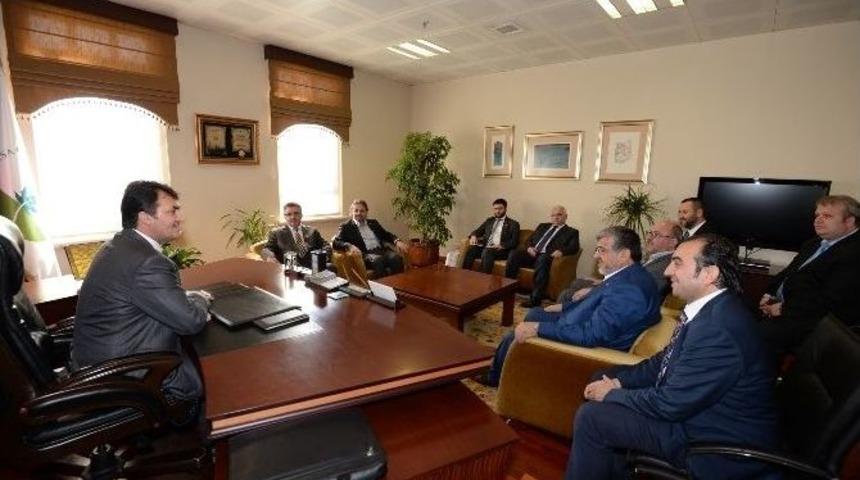 İş Adamları Yenişehir Havaalanı&rsquo;nın Kargo U&ccedil;aklarına A&ccedil;ılmasını İstiyor