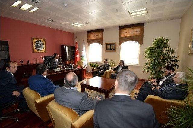 İş Adamları Yenişehir Havaalanı’nın Kargo Uçaklarına Açılmasını İstiyor