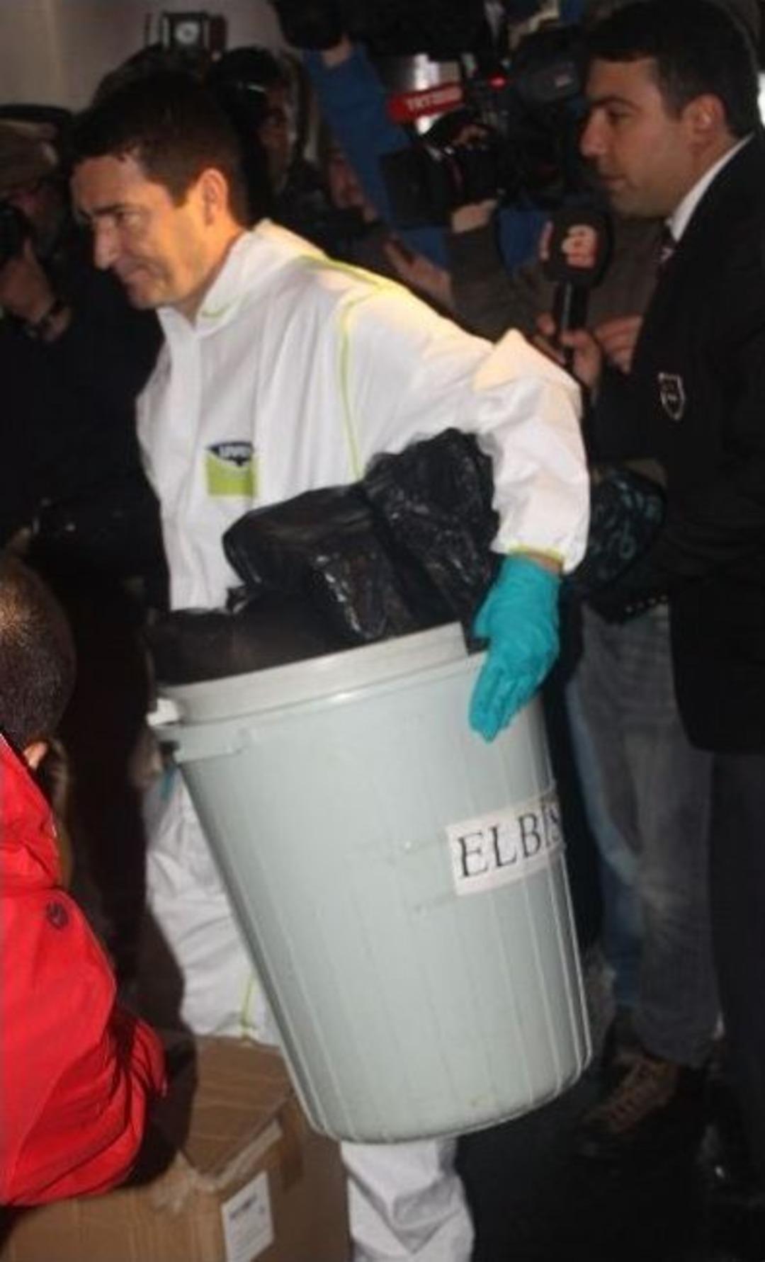 Macaristan Konsolosluğu &Ccedil;alışanları Hastaneye Kaldırıldı