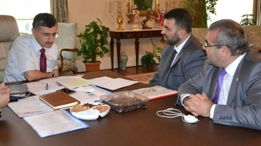 İstanbul&rsquo;daki Manisa İli Ve İl&ccedil;eleri Hizmet Vakfı&rsquo;ndan Vali Bektaş&rsquo;a Ziyaret