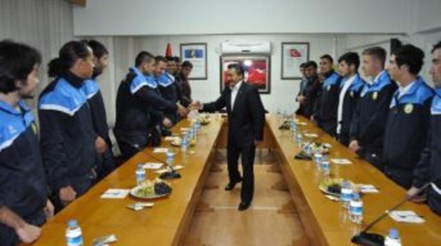 Başkan Tutal, Sporcularla Bir Araya Geldi