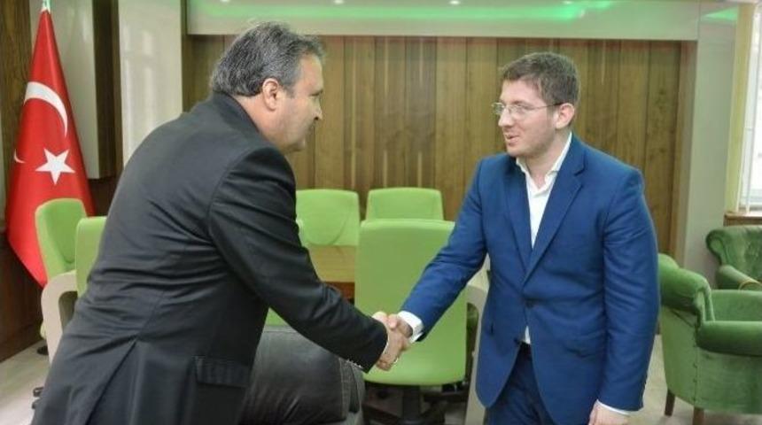 Hizmet Vakfı&rsquo;ndan &Ccedil;er&ccedil;i&rsquo;ye Ziyaret