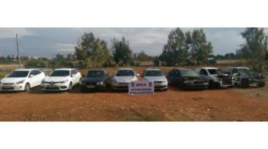 Oto Hırsızlık Olaylarına Karışan D&ouml;rt Kişi Yakalandı