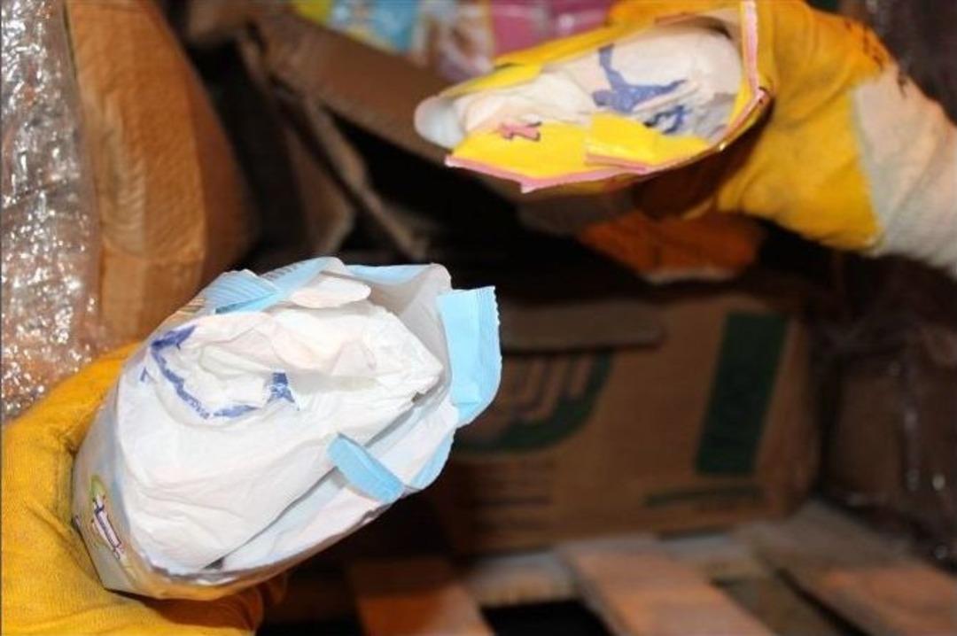 G&uuml;mr&uuml;k Ekipleri Islak Mendiller Arasına Gizlenmiş 56 Kilo 868 Gram Eroin Ele Ge&ccedil;irdi