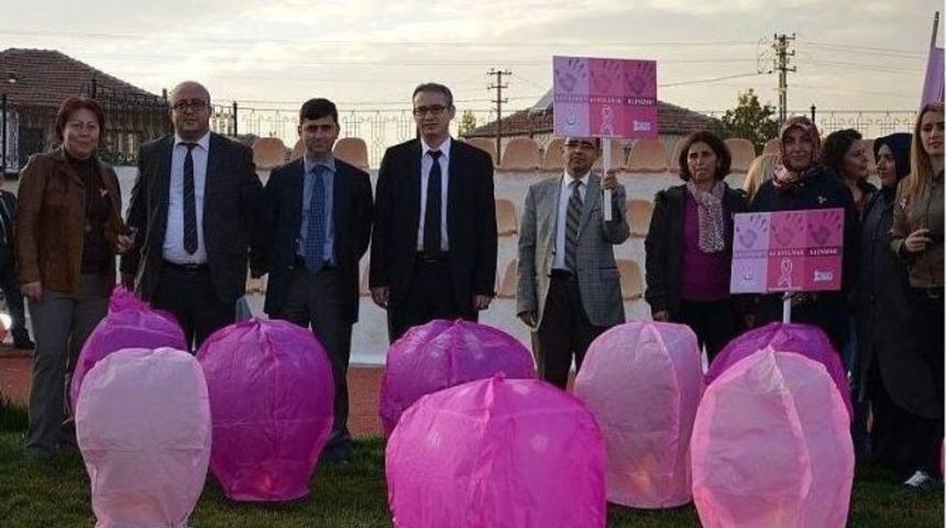 Meme Kanserinde Erken Tanıya Dikkat &Ccedil;ekmek İ&ccedil;in Dilek Balonları G&ouml;ky&uuml;z&uuml;ne Bırakıldı