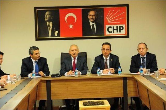 Kemal Kılıçdaroğlu, Chp İl Yönetimiyle Bir Araya Geldi