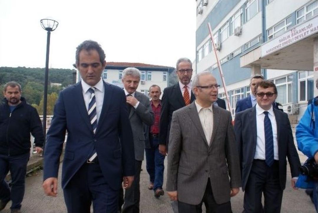 Be&uuml; Rekt&ouml;r&uuml; &Ouml;zer, Eski Hastane Binalarını İnceledi