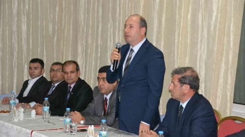 Muhtarlar Kaymakam G&uuml;rb&uuml;zerol İle Yemekte Buluştu