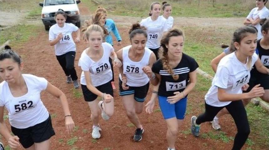 Cumhuriyet İ&ccedil;in Koştular