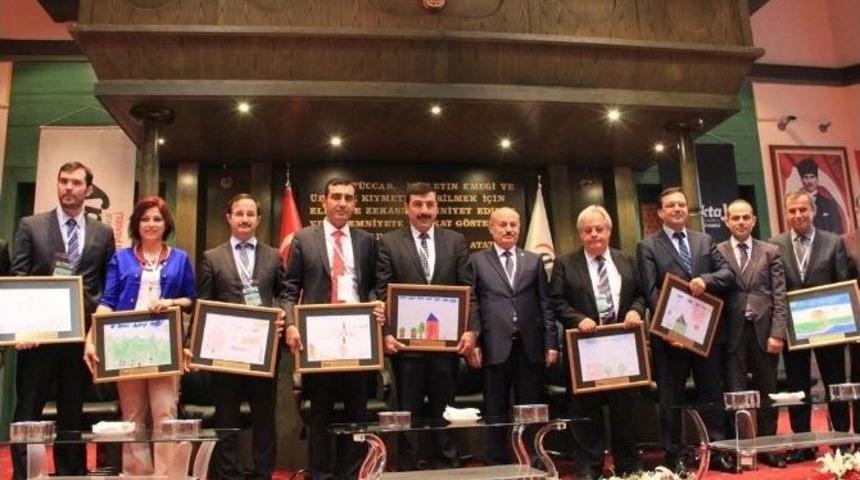 İzaydaş, T&uuml;rktay&rsquo;da Başrolde