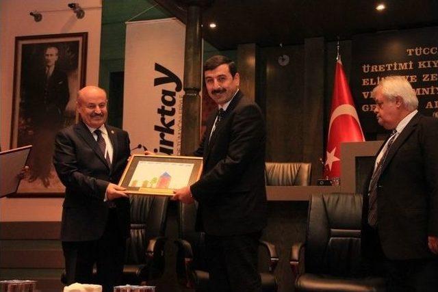 İzaydaş, Türktay’da Başrolde