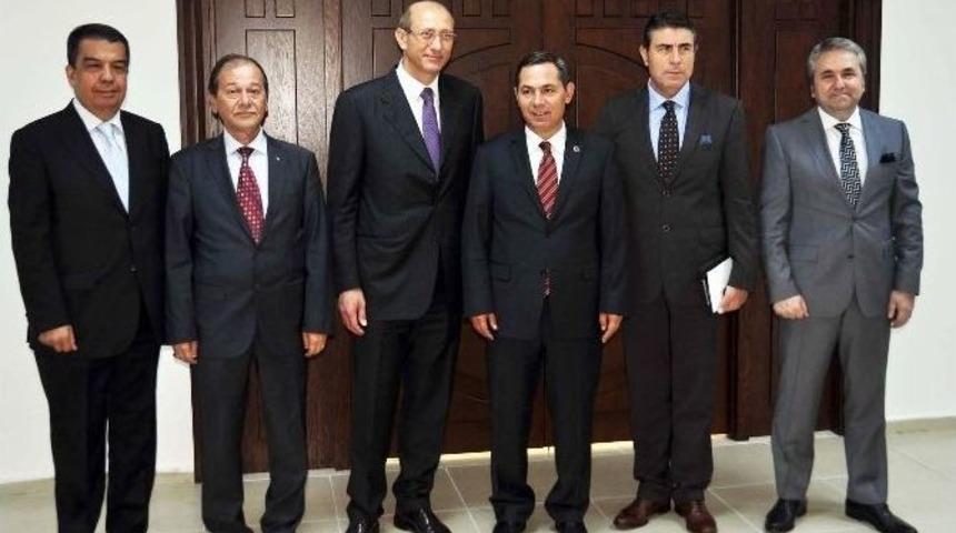 Erdemir Y&ouml;neticileri Başkan Uysal&rsquo;ı Ziyaret Etti