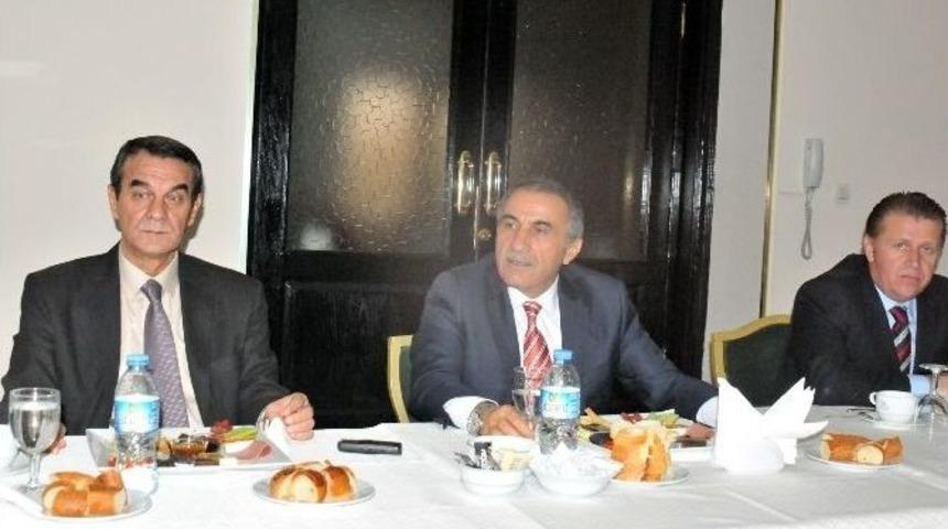 Yalova Valisinden Referanduma Destek