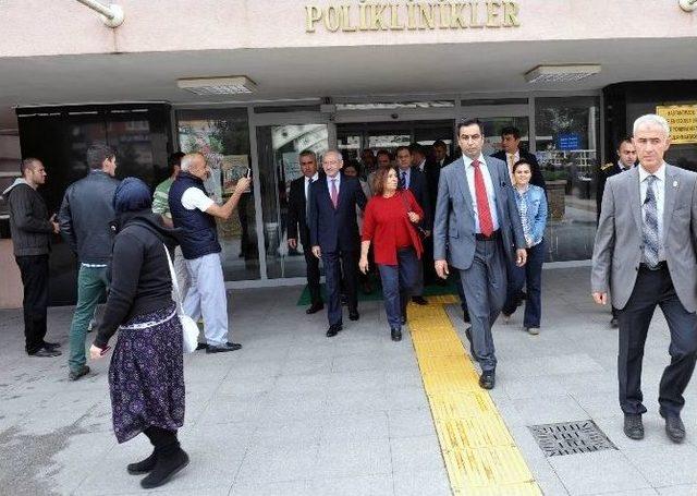 Kılı&ccedil;daroğlu, Kayınvalidesini Ziyaret Etti 1