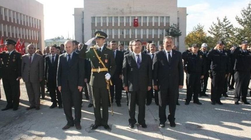 Pasinler&rsquo;de 91. Yıl D&ouml;n&uuml;m Etkinlikleri &Ccedil;elenk Sunumuyla Başladı