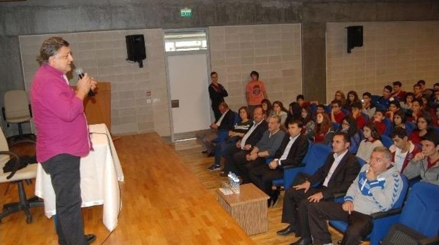 Yılmaz Vural Gen&ccedil;lerle Bir Araya Geldi