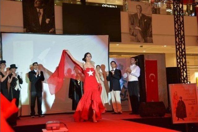 Cumhuriyet Kıyafetleri Tekirdağ’da Sergilendi