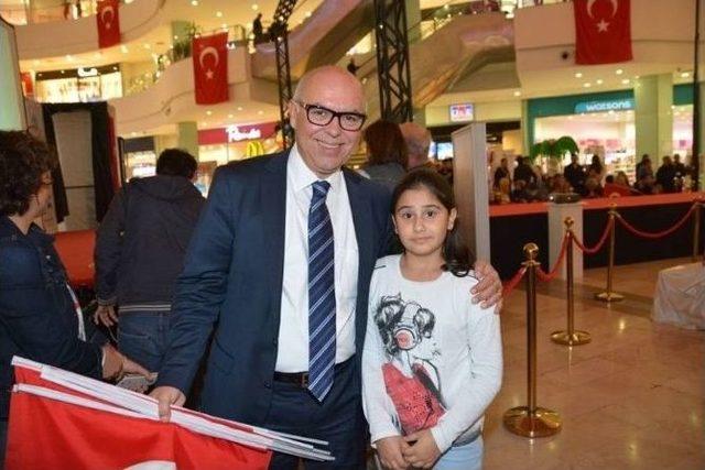 Cumhuriyet Kıyafetleri Tekirdağ’da Sergilendi