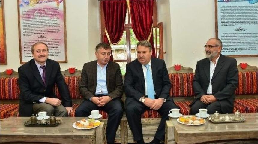 Kaymakam Ve Başkan&rsquo;dan Hafsa Sultan Şifahanesi&rsquo;ne Ziyaret