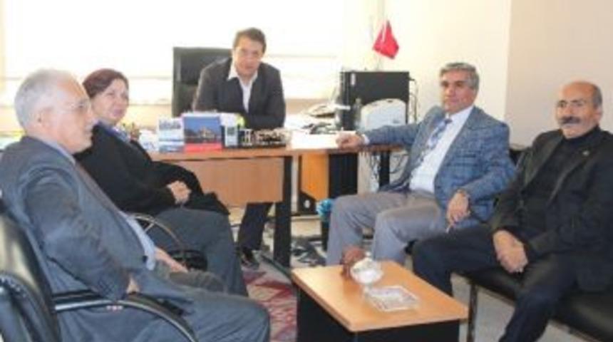 Chp Parti Meclis &Uuml;yesi &Uuml;mran K&ouml;ks&uuml;z&rsquo;den İha&rsquo;ya Ziyaret