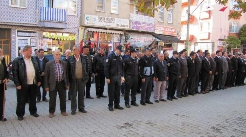 Kaymakam Ve Garnizon Komutanı Vatandaşları &Ccedil;elenk Koyma T&ouml;renine Davet Etti