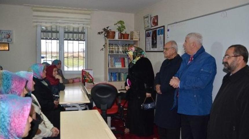 Ergene&rsquo;de Hoca Ahmet Yesevi Mescidi&rsquo;ndeki Kuran Kursu Hizmete A&ccedil;ıldı