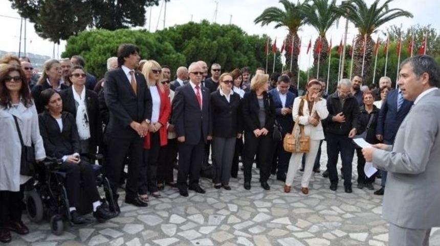 Chp Fo&ccedil;a&rsquo;da Cumhuriyeti Alternatif T&ouml;renle Kutladı